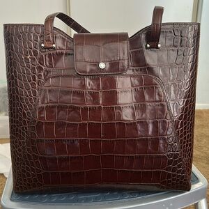 Vintage brown leather Monsac shoulder bag. Like new.